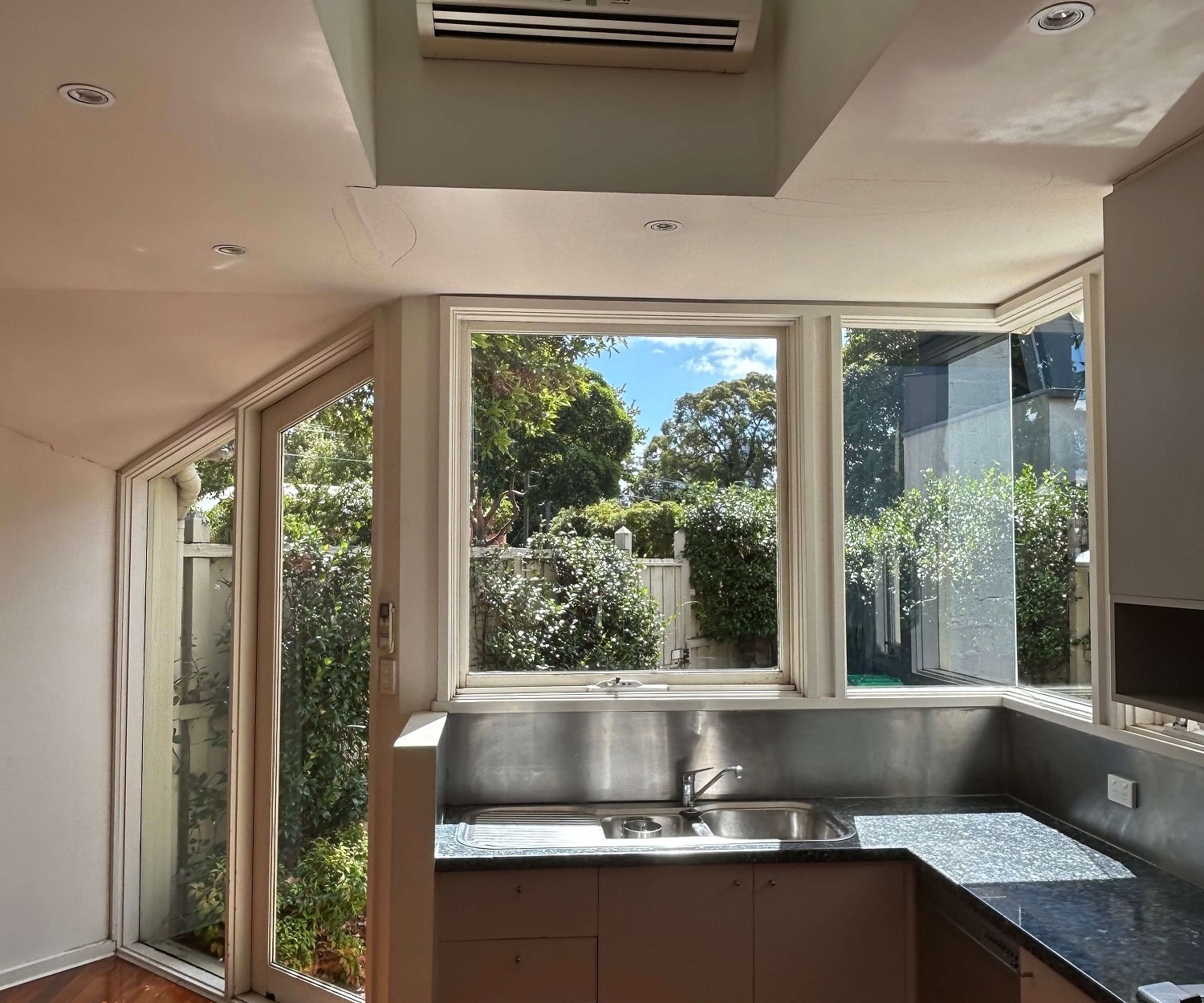 Pure Shine Window Cleaning South Melbourne